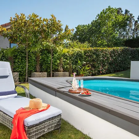 Con Piscina Y Jardin, Santiago De Compostela Villa