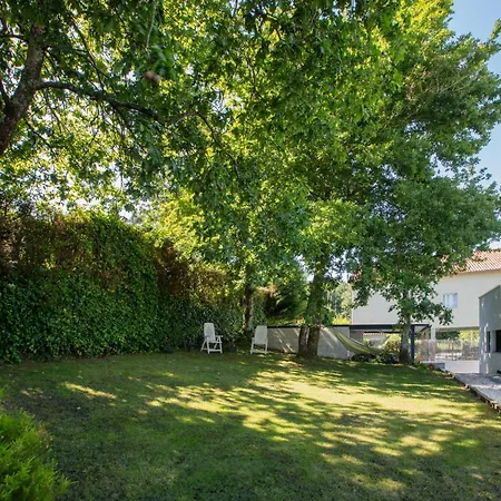 Con Piscina Y Jardin, Santiago De Compostela Teo