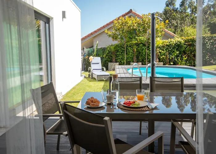 Villa Con Piscina Y Jardin, Santiago De Compostela